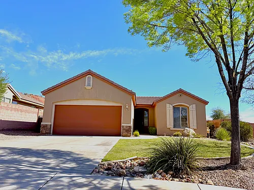 2106 N Red Canyon Cir Photo 1