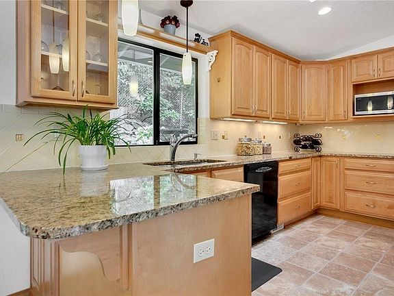 5th image of 11345 25th Ave NE