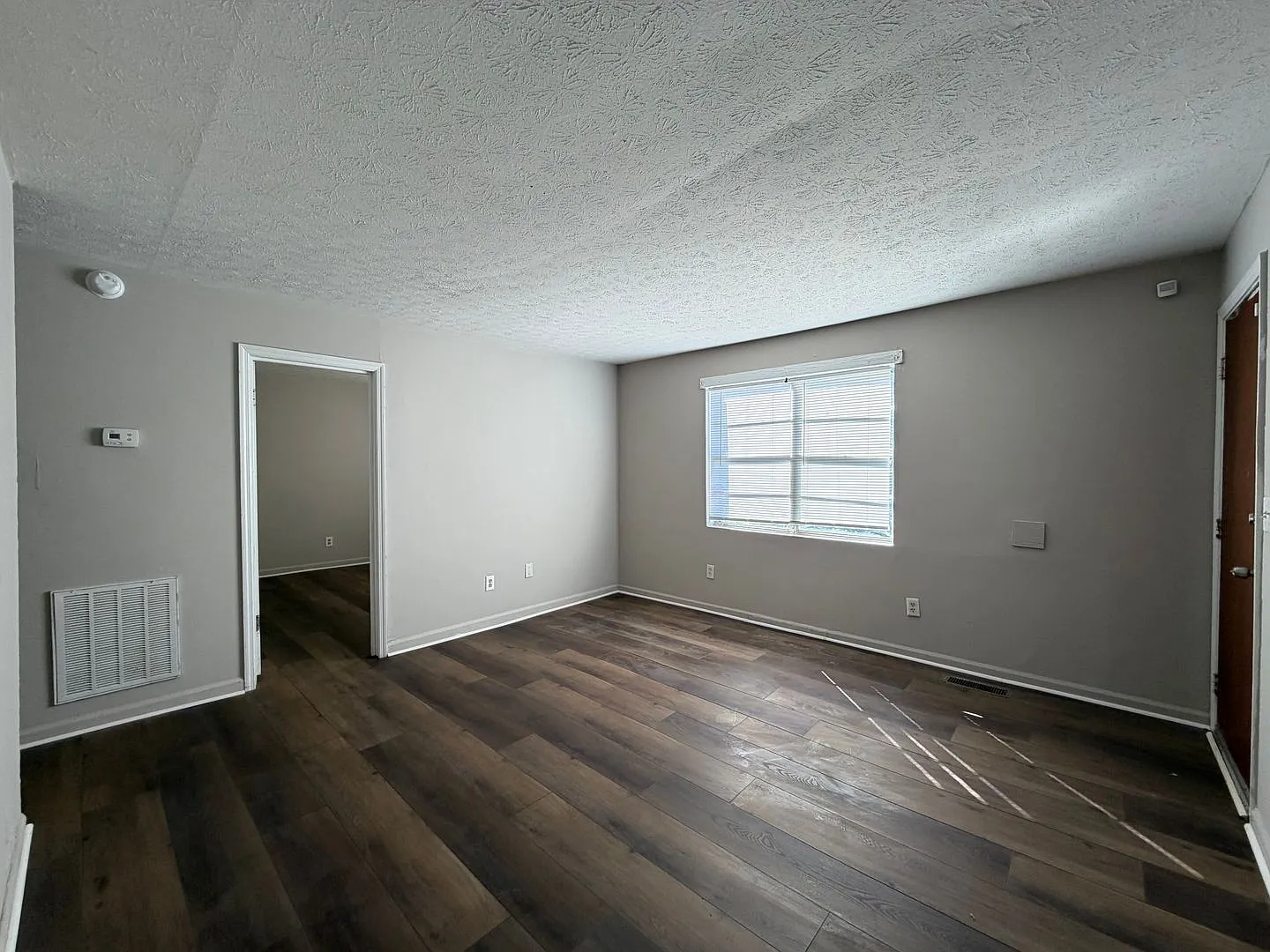 117 Pearl St — Photo 4