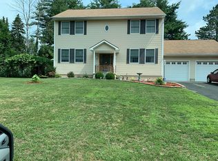 12 Stutz Ave, Latham, NY 12110