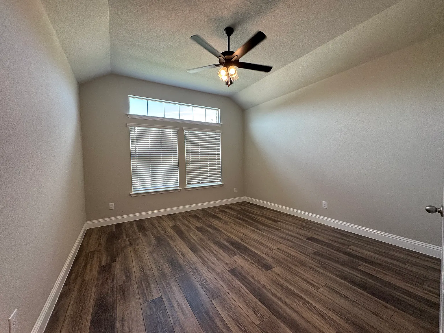 216 Missler Dr — Photo 3