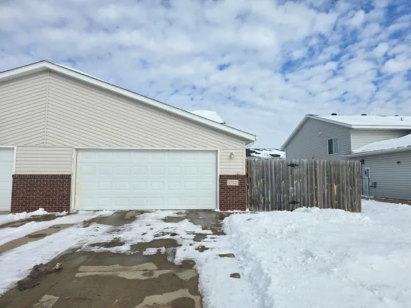 1702 41st Ave S, Moorhead, MN 56560