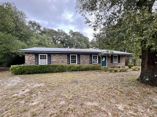 136 Alice Dr, Defuniak Springs, FL 32435