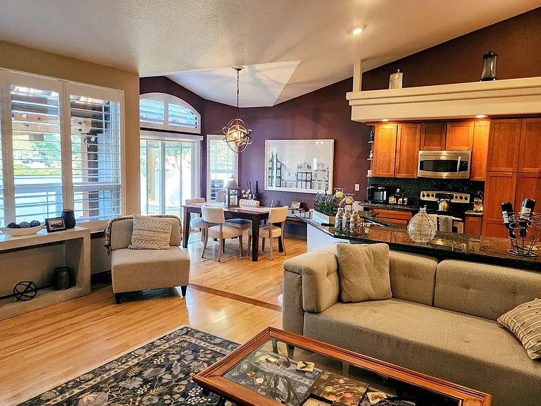 Kitchen and Breakfast Nook
