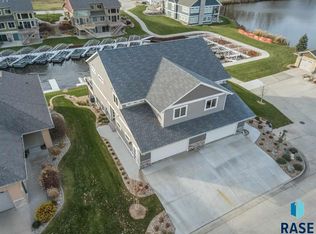 6015 Sunset Blvd, Madison, SD 57042