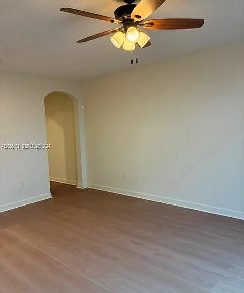 4219 NE 9th St — Photo 9
