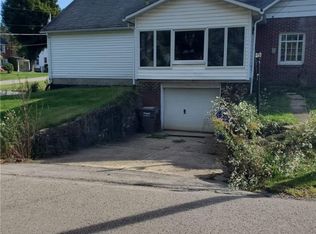 208 Milheim Dr, Butler, PA 16001