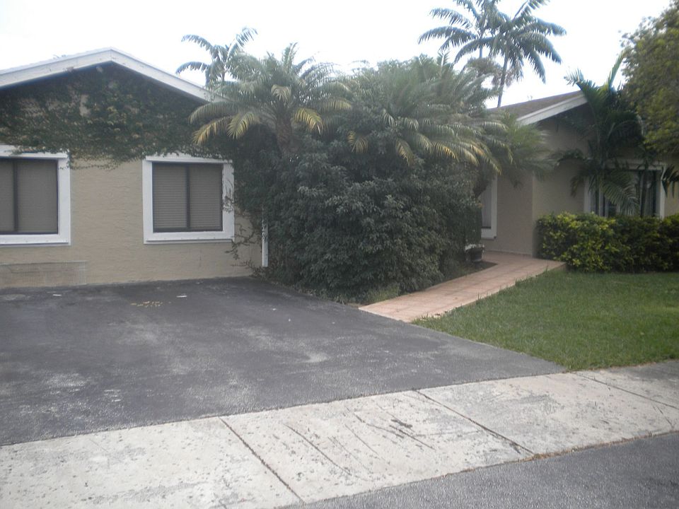 2nd image of 9765 SW 132nd Ct