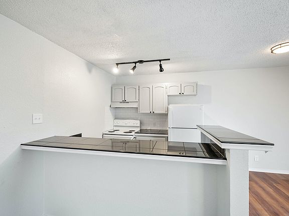 2nd image of 131 Elsie Ave Unit 101