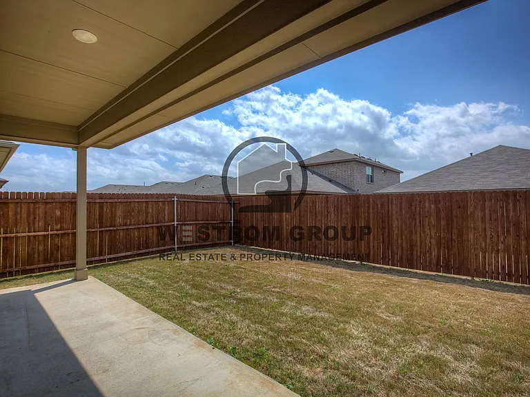 820 Greenford Mnr — Photo 46