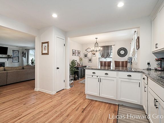 5th image of 1535 Rossman Ave SE