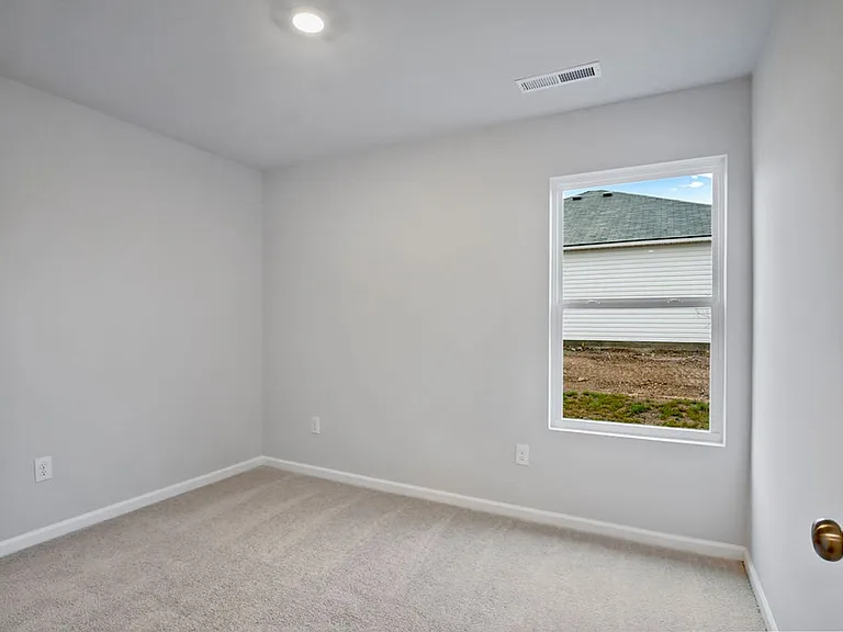 821 Ashford Dr — Photo 14