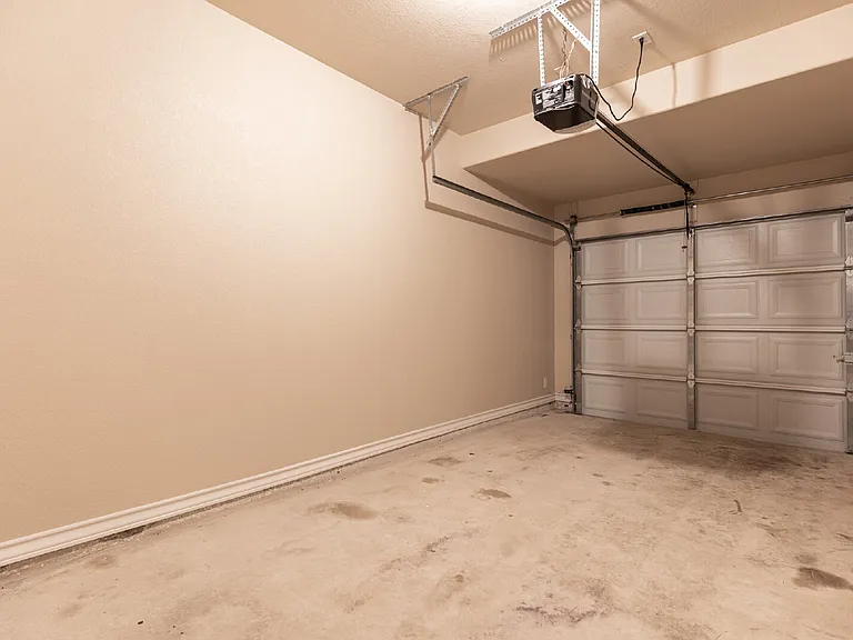 5738 Golf Hts #2 — Photo 25