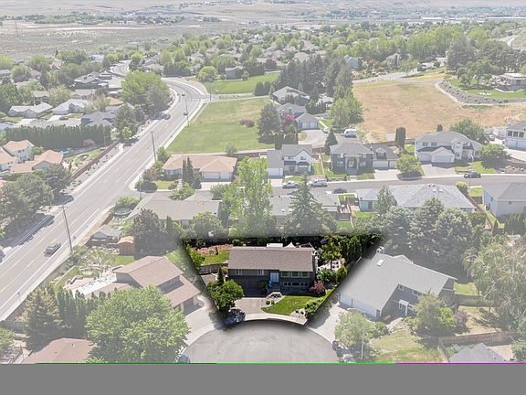 3rd image of 2524 Oak Hill Ct
