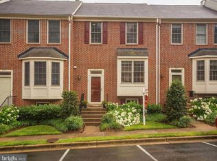379 S Pickett St, Alexandria, VA 22304