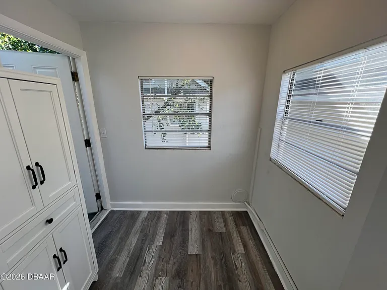 209 Taylor Ave #1 — Photo 8