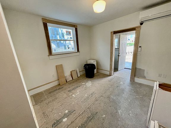 2nd image of 1015 Chapman Ave SW #D