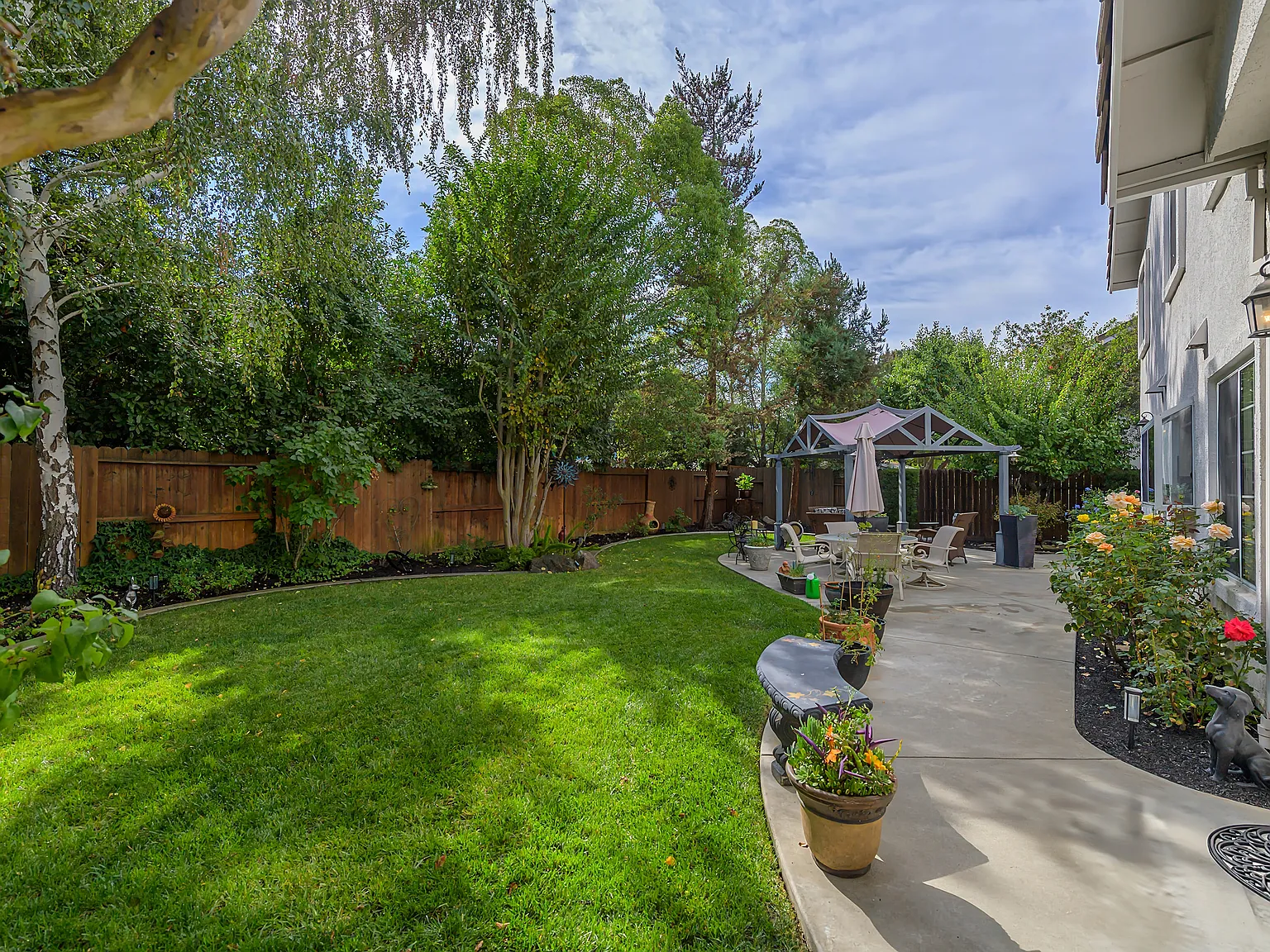 5487 Wildflower Dr — Photo 3