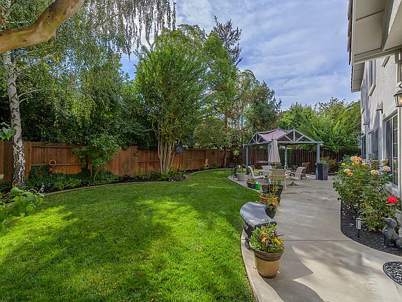 3rd image of 5487 Wildflower Dr