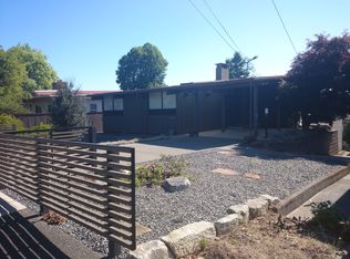 2426 25th Ave W, Seattle, WA 98199