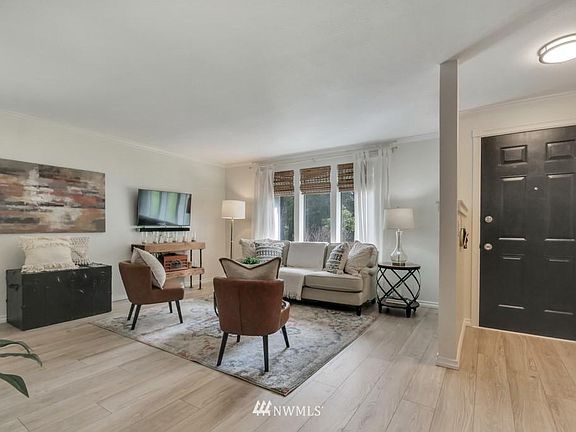 5th image of 5027 Yearley Dr NE