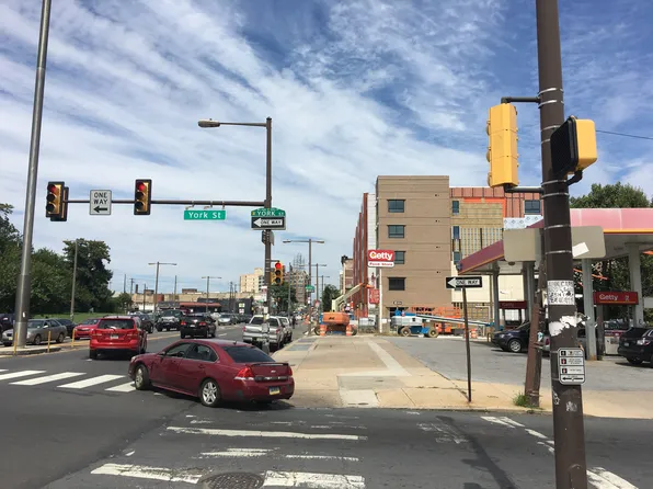 1341 W York St, Philadelphia, PA 19132