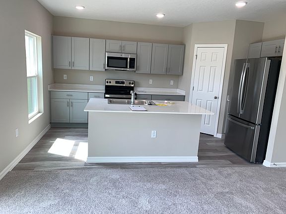 5th image of 1320 Axel Cir