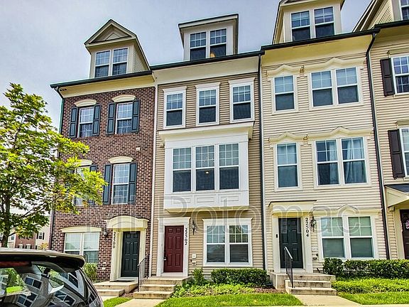 3rd image of 22502 Tate St #1102