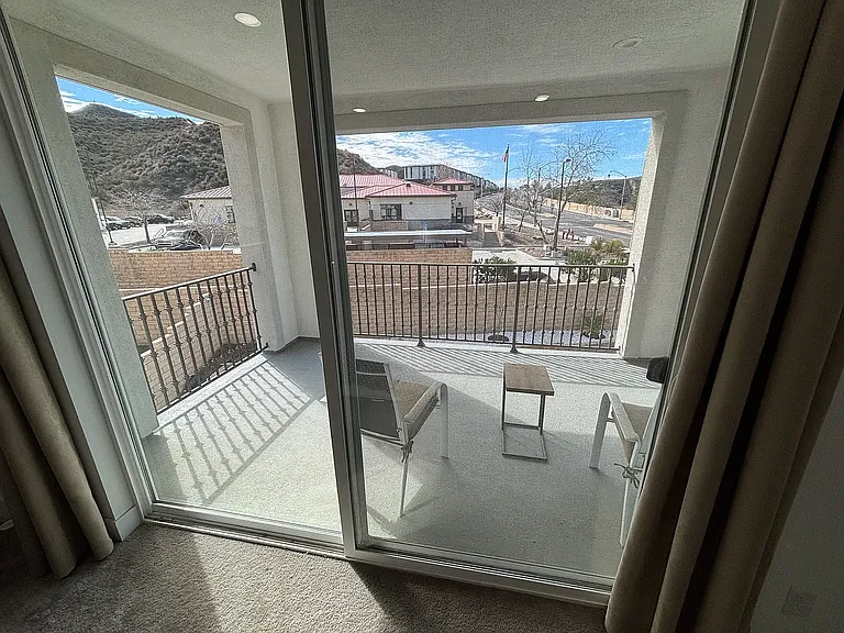 19284 Blackthorn Dr — Photo 6