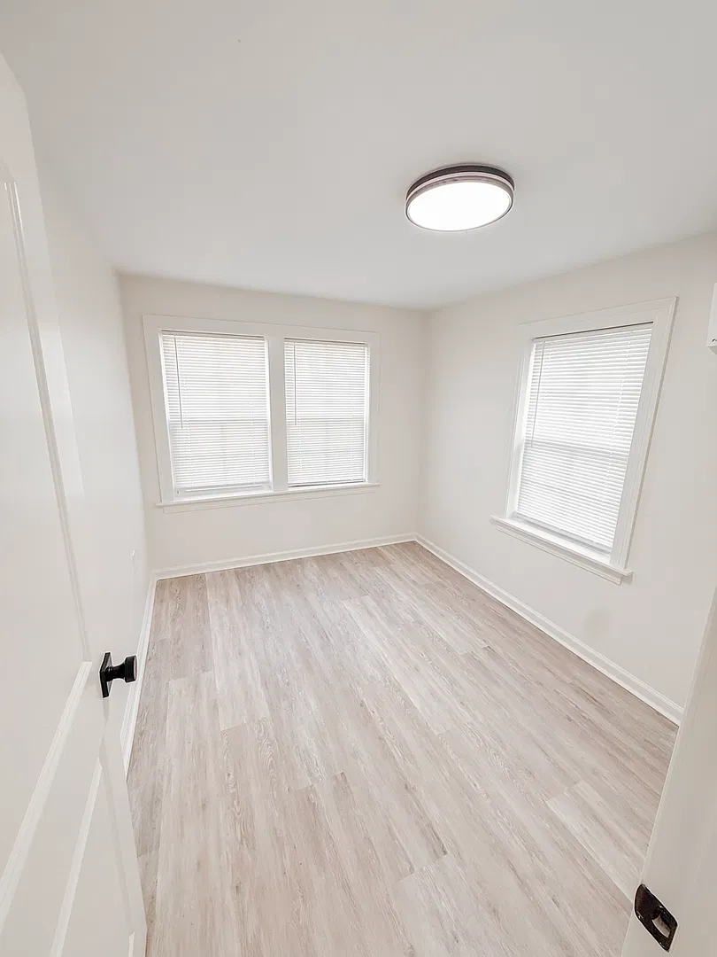 502 General Mouton Avenue — Photo 4