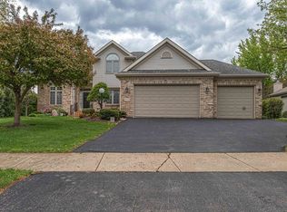 5335 Parliament Pl, Rockford, IL 61107