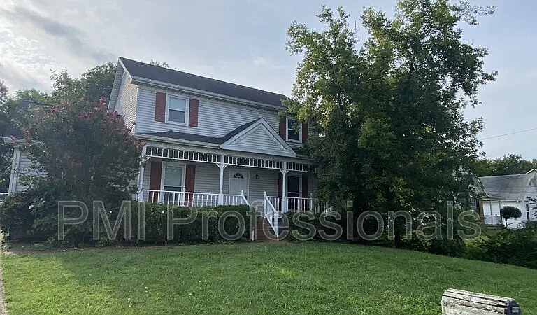 3012 Towne Valley Rd — Photo 1