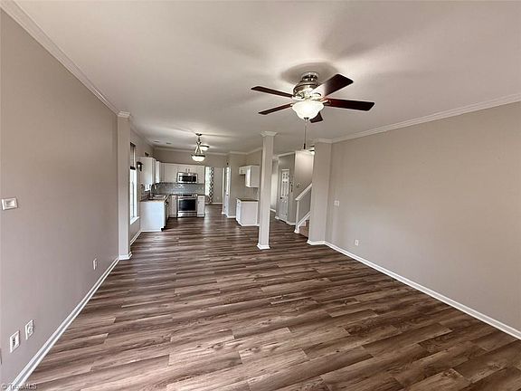3rd image of 224 Brycewood Dr
