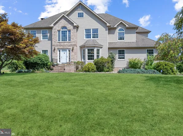 105 Fairview Rd, Skillman, NJ 08558