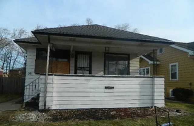 36 Warren St photo 1