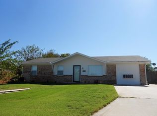 1210 4th Pl, Elgin, OK 73538
