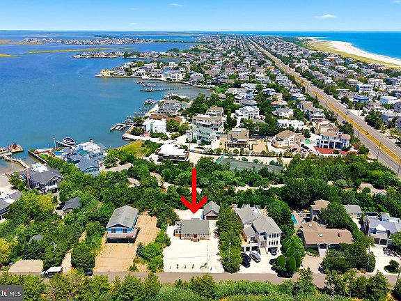 2nd image of 5 Sandy Cove Ln
