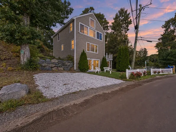 197 Roxy Cahoon Rd, Plymouth, MA 02360