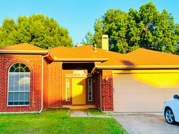 4817 Shadow Crest Dr, Arlington, TX 76018