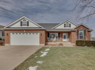 535 Sumpter Dr, Farmington, MO 63640