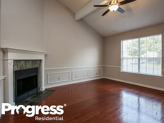 4th image of 4833 Cedar Springs Dr