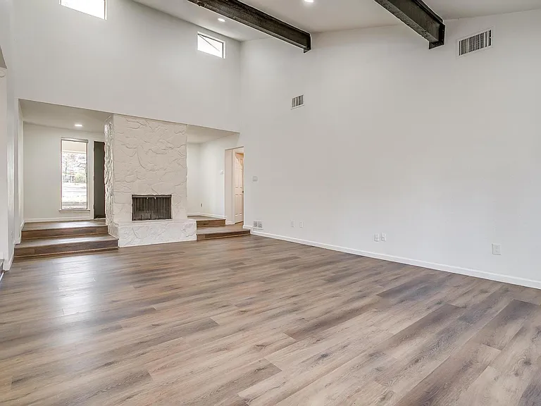 4107 Shamrock Dr — Photo 8