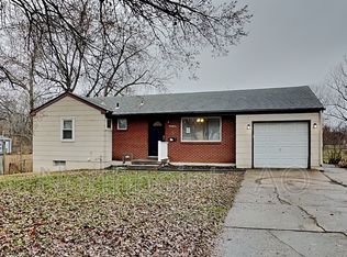 3216 S Trail Ridge Dr, Independence, MO 64055