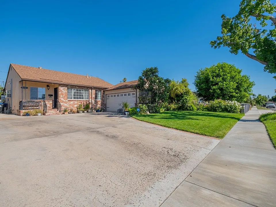 8538 Remick Ave