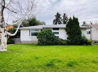 3 N Glenway Dr SW, Calgary, AB T3E 4T7