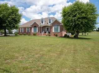 168 Shortbark Ln, Madisonville, TN 37354