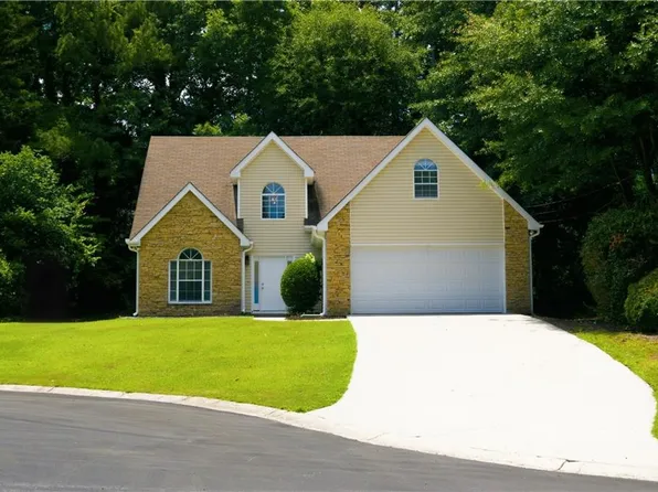 5482 Riverside Dr, Sugar Hill, GA 30518