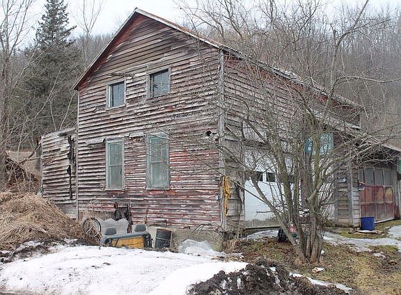 2nd image of 118 Stanley Ln