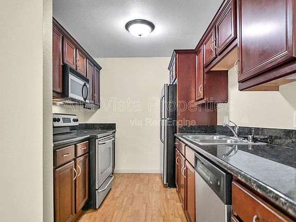 5th image of 5252 Orange Ave Unit 323