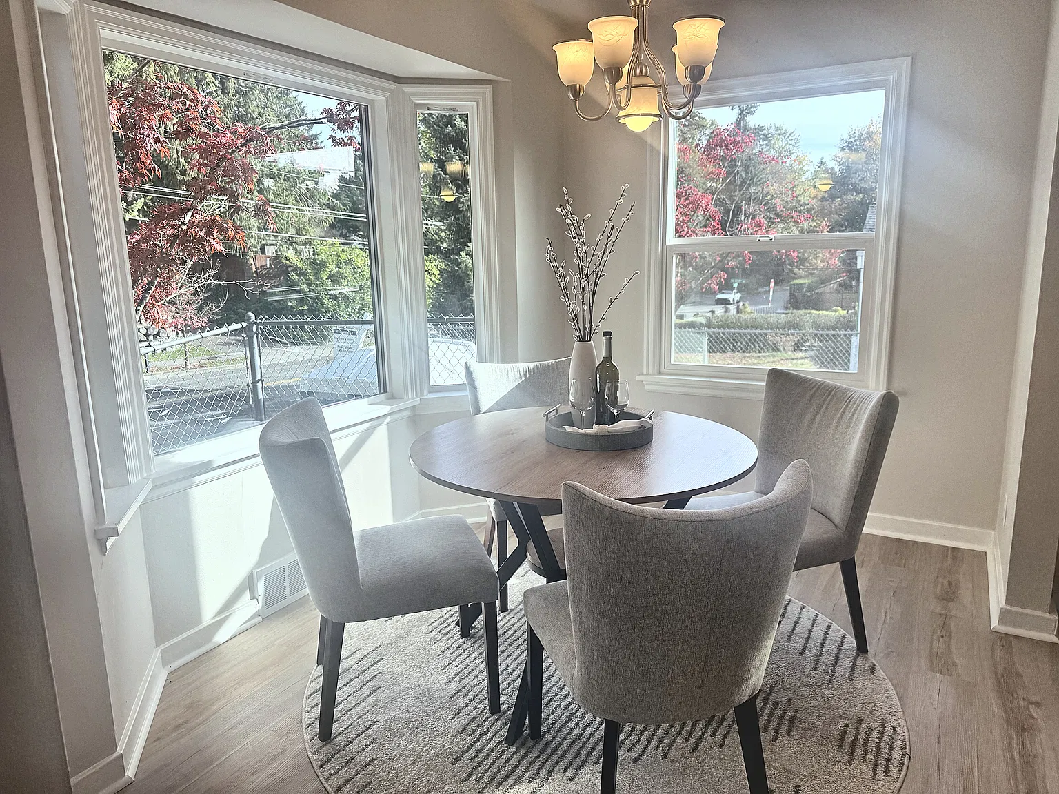 4 bed, 1930 sqft, $5,000 — Photo 3